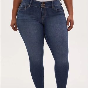 Plus size torrid Jeggings Medium Wash